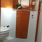 Cleopatra Boat Corfu Ботель *