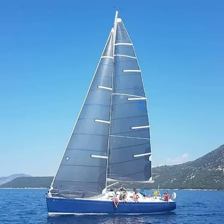 Cleopatra Boat Corfu Botel Corfu (city)