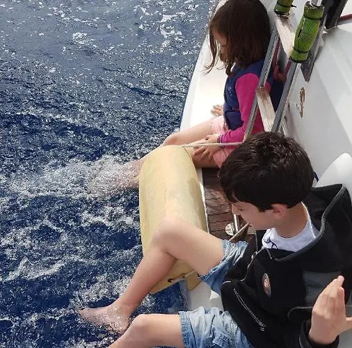 Cleopatra Boat Corfu 船上ホテル